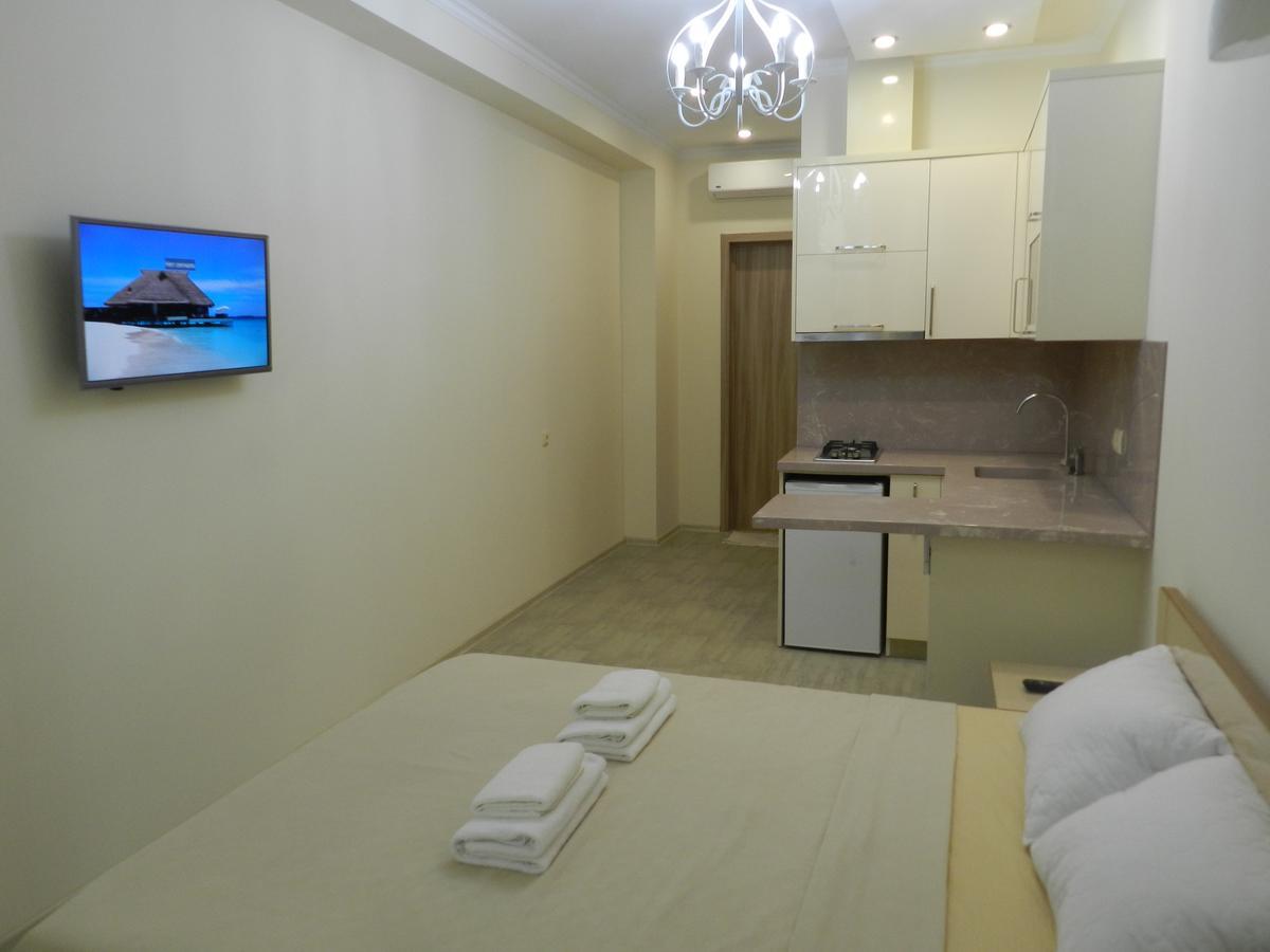Subtropic Apartments Batoumi Extérieur photo