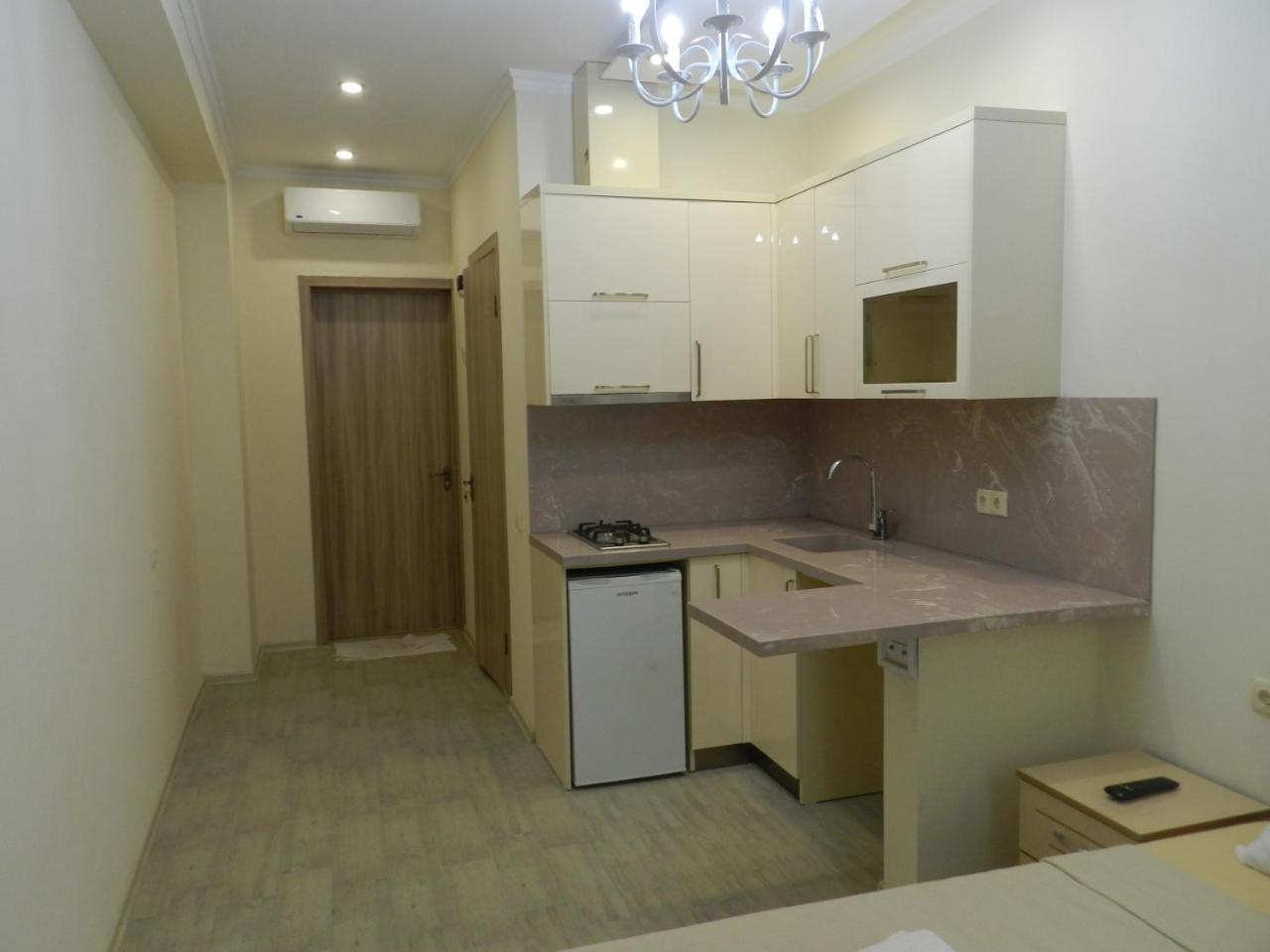 Subtropic Apartments Batoumi Extérieur photo